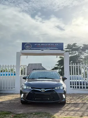 Toyota Camry SE 4dr Sedan (2.5L 4cyl 6A) 2016 Gray
