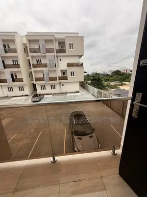 2bdrm Maisonette in Lekki Scheme 2 for rent