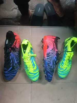 Brand New Peak Football Boots – Premium Marble Edition