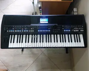 Yamaha PSR-SX600 With a Keyboard Stand.