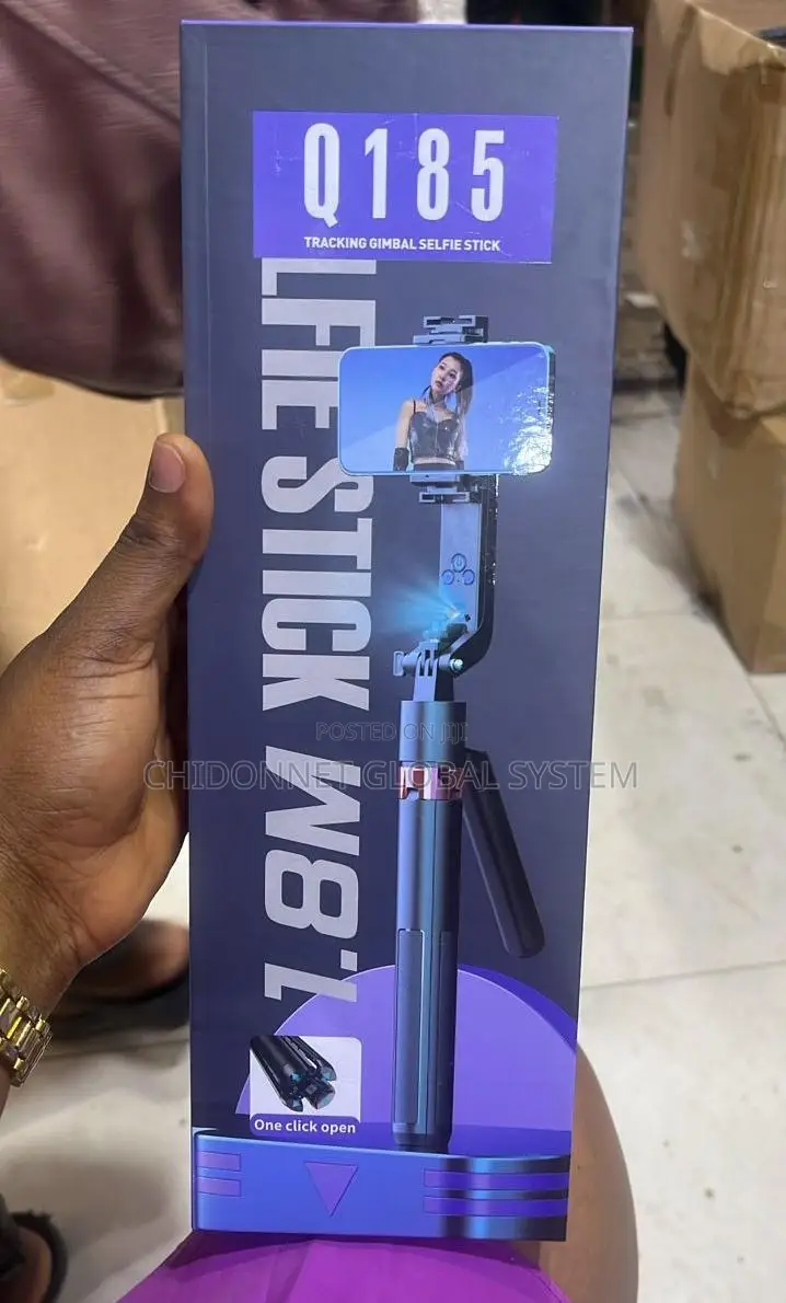 C17 Tripod Stand