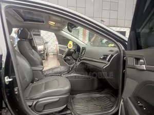 Hyundai Elantra Sport Sedan FWD (1.6L 4cyl 6M) 2017 Black