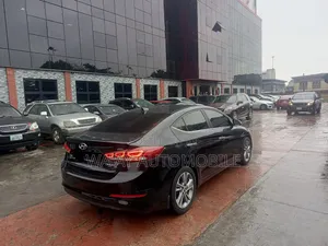 Hyundai Elantra Sport Sedan FWD (1.6L 4cyl 6M) 2017 Black
