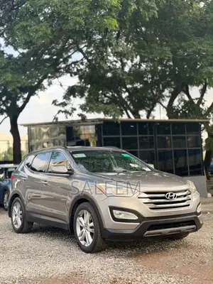 Hyundai Santa Fe 2013 Brown