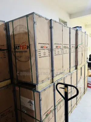 Pattern 17.92kWh LiFePO4 Lithium Battery (51.2v/350Ah)
