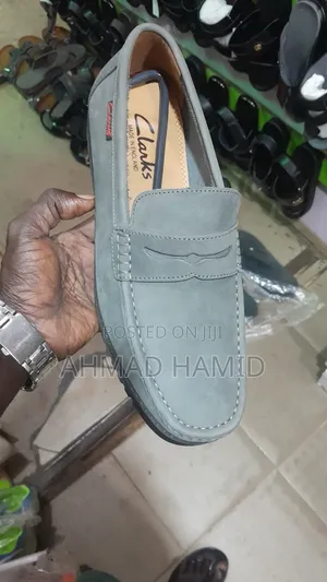 Shoes With Flat Sole