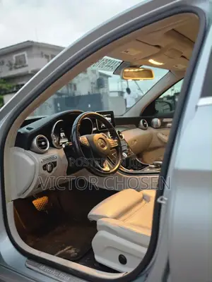 Mercedes-Benz C300 2016 Silver