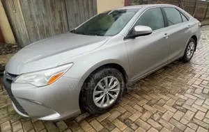 Toyota Camry 2017 Silver