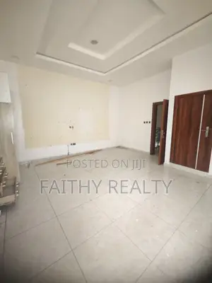 4bdrm Duplex in Vgc for rent