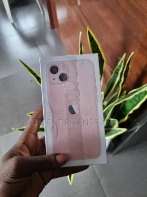 New Apple iPhone 13 128 GB Pink