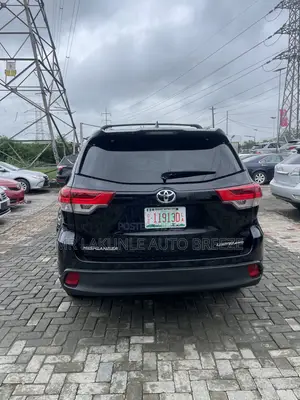 Toyota Highlander 2015 Black