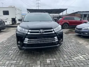 Toyota Highlander 2015 Black