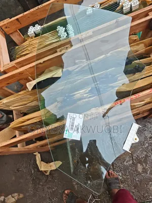 Hyundai Santa Fe 2024 Front Door Glass