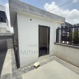 5bdrm Duplex in Ikota for rent