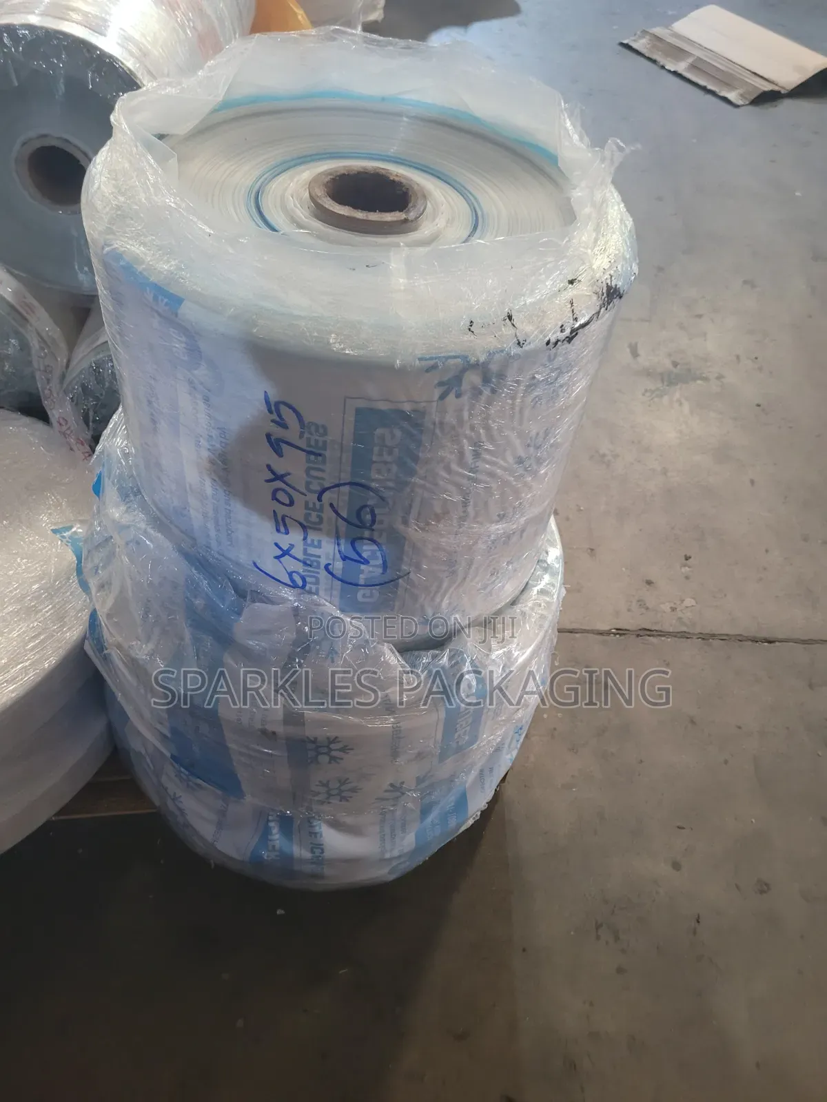 Ice Cube and Frozen Food Bags