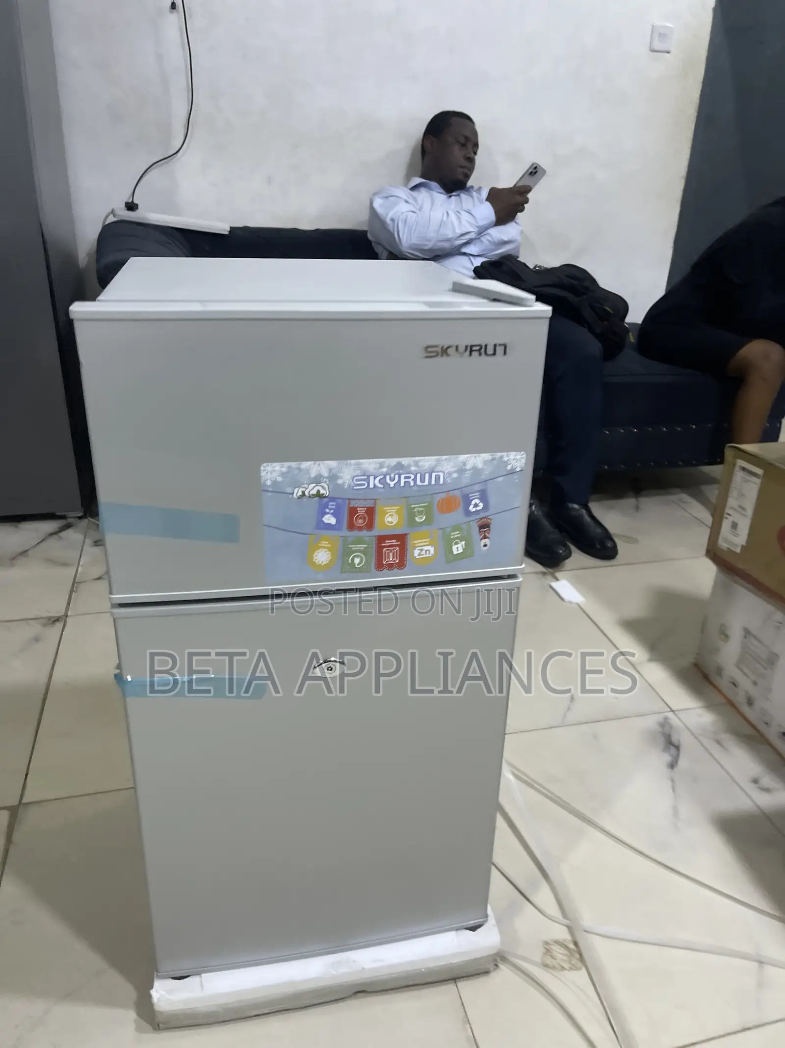 Skyrun Home Essentials Refrigerator