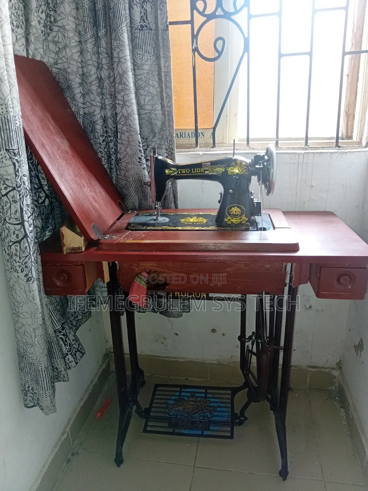 Two Lion Sewing Machine