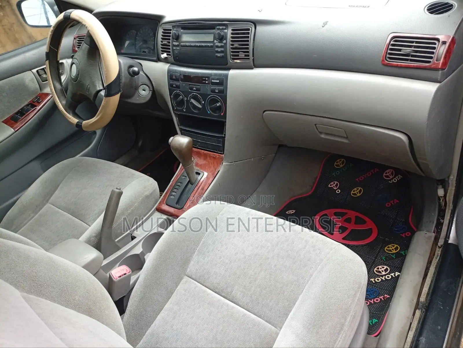 Toyota Corolla 2004 Gray