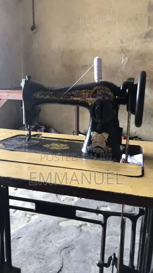 Manual Sewing Machine