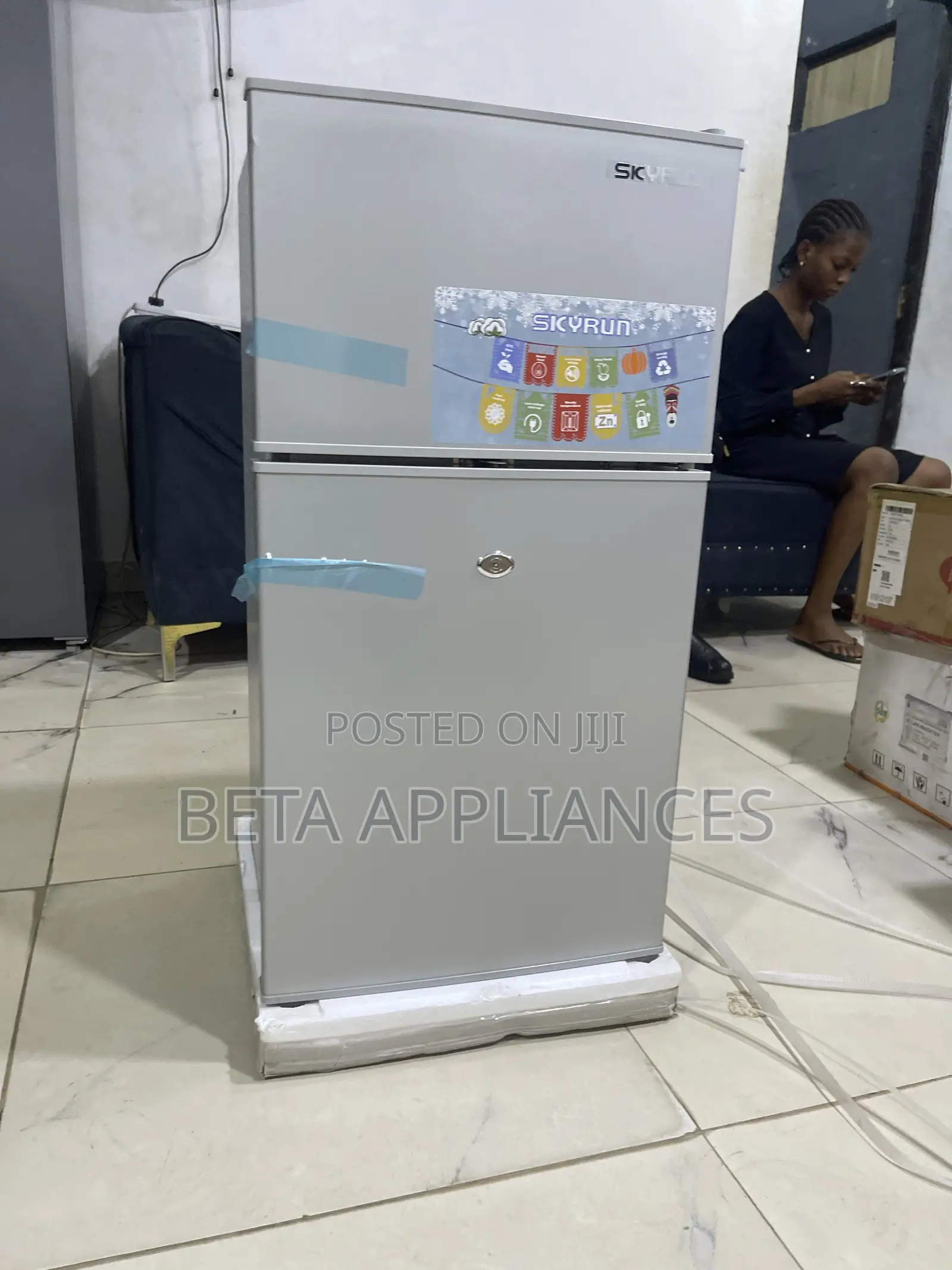 Skyrun Mini Fridge for Home and Office