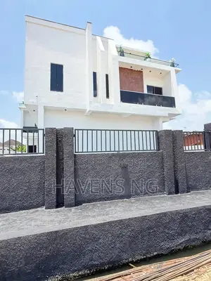 5bdrm Duplex in Lekki Phase 2 for sale