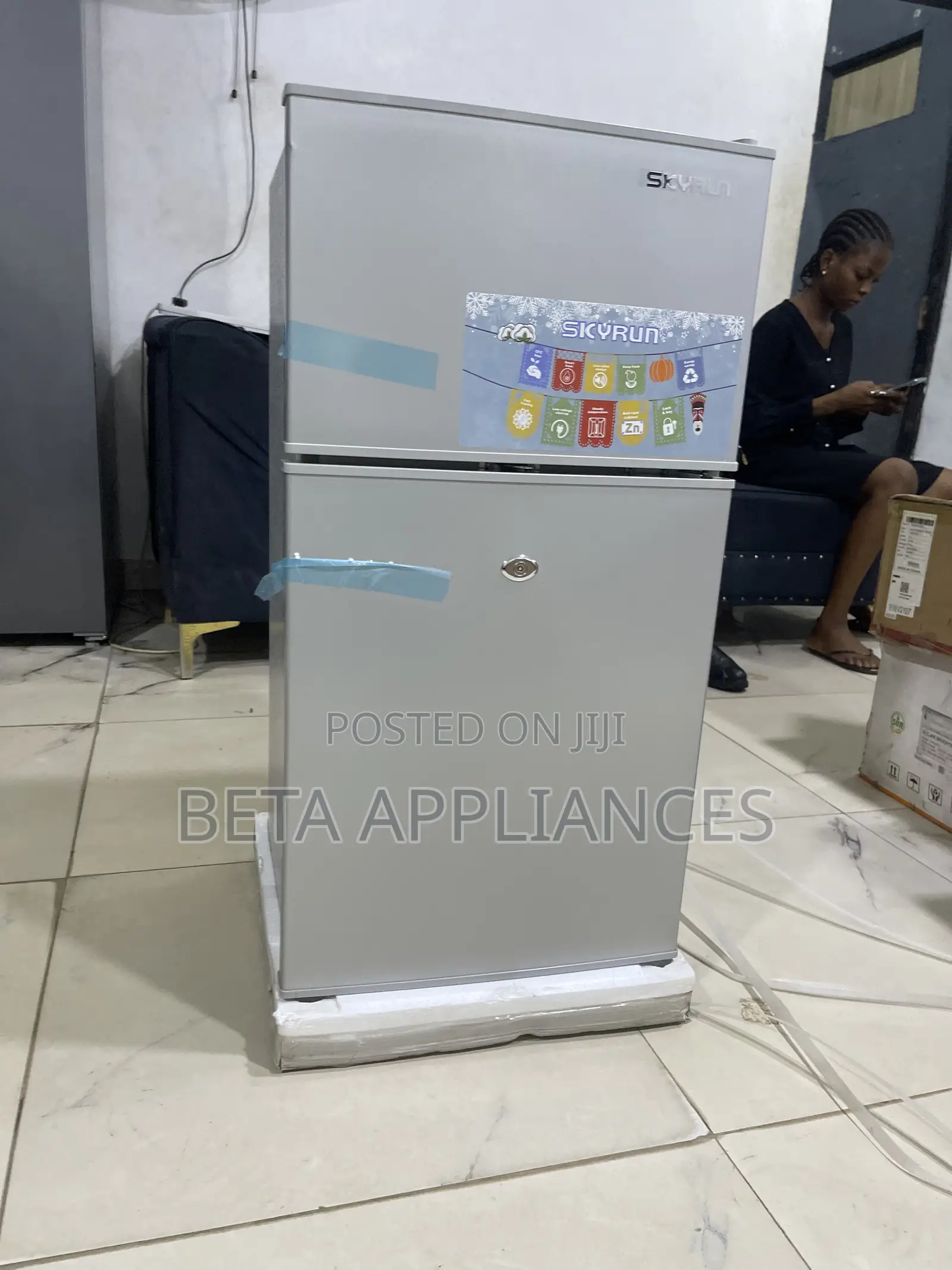 Skyrun Compact Refrigerator Silver Finish