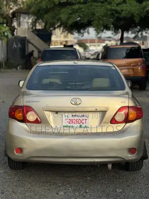 Toyota Corolla LE 4dr Sedan (1.8L 4 cyl 4A) 2009 Gold