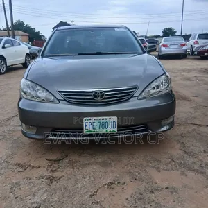 Toyota Camry 2006 Gray