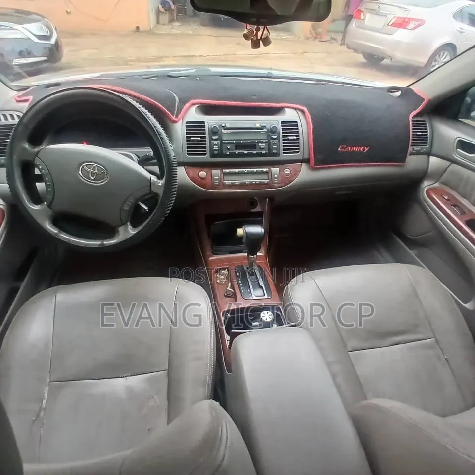 Toyota Camry 2006 Gray
