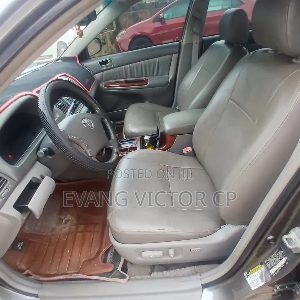 Toyota Camry 2006 Gray