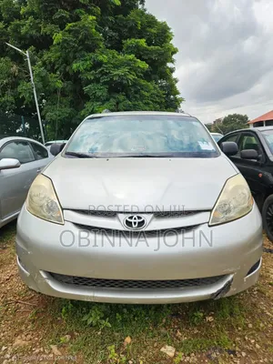 Toyota Sienna 2009 Silver