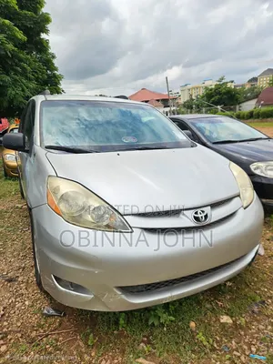 Toyota Sienna 2009 Silver