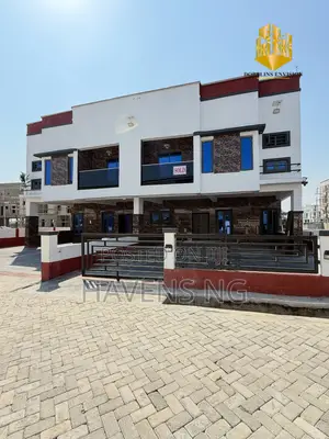 4bdrm Duplex in Lekki Phase 2 for sale