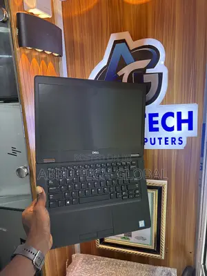Laptop Dell Latitude 5491 8GB Intel Core i5 SSD 256GB