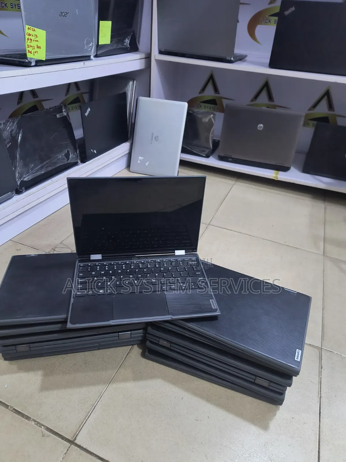 Laptop Lenovo 300e 4GB Intel Pentium SSD 128GB