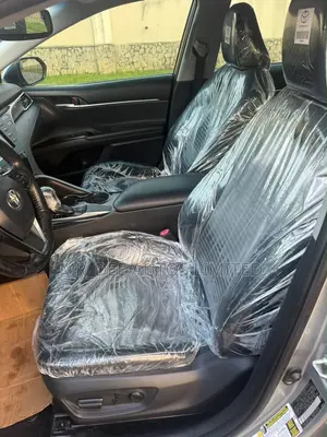 Toyota Camry 2018 Silver