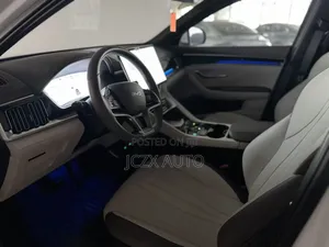 BYD Song Plus DM-i 2025 White