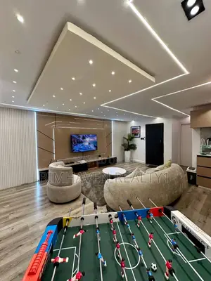 Executive 1 Bedroom Shortlet in Lekki Phase 1 With Snooker Board