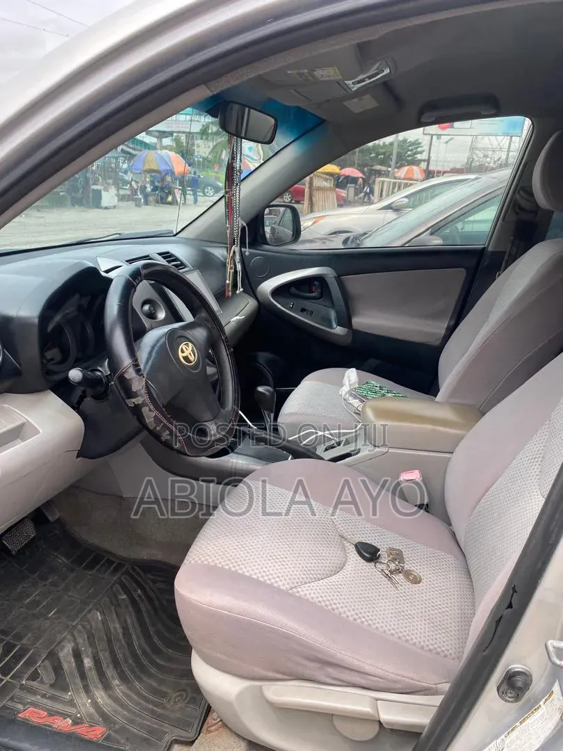 Toyota RAV4 2008 Silver