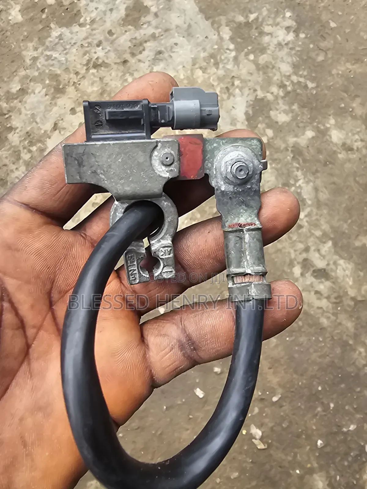 Battery Sensor Terminal.