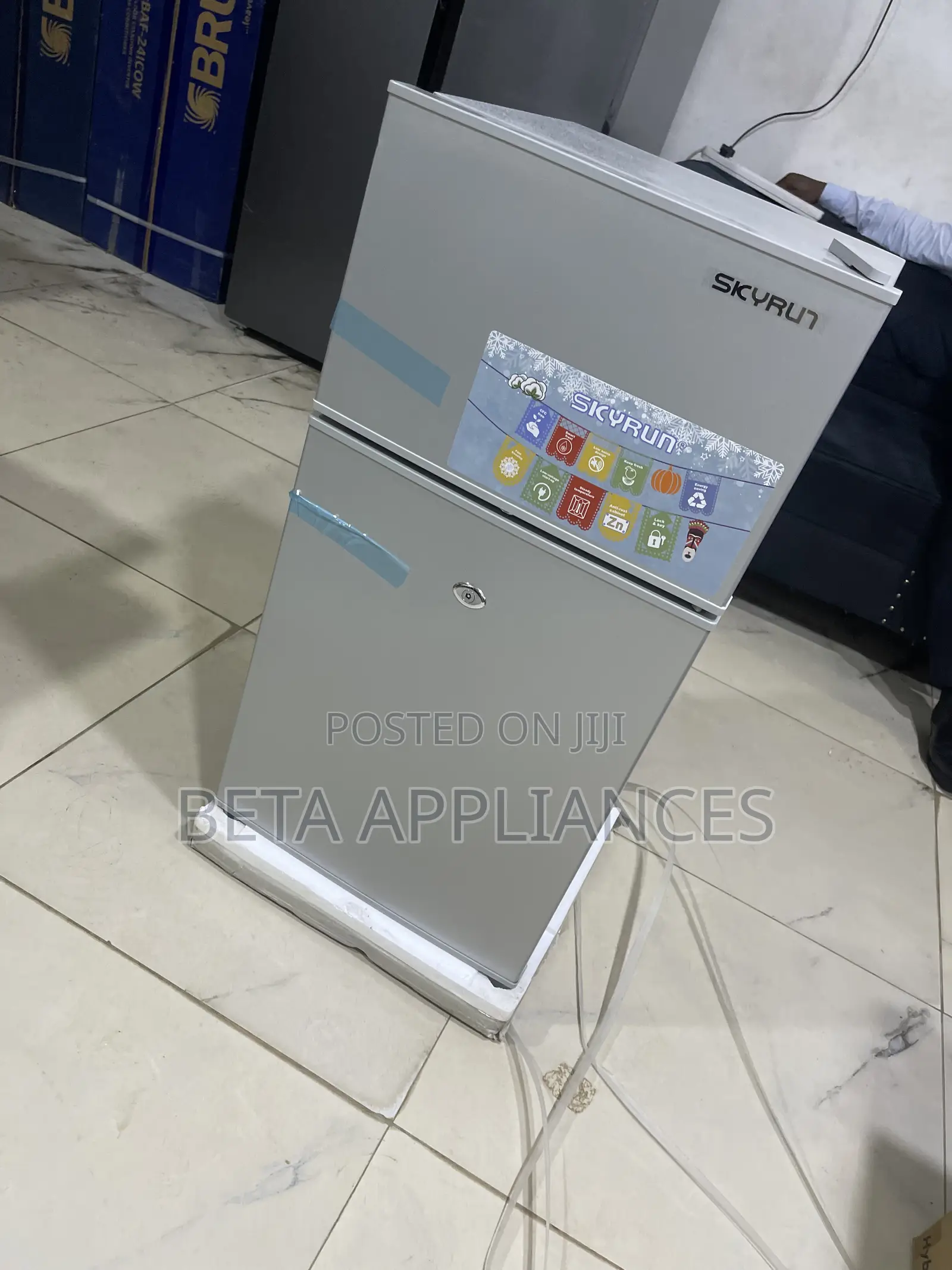 Skyrun Refrigerator for Small Kitchens