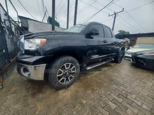 Toyota Tundra 2013 Black