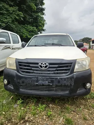 Toyota Hilux 2013 White