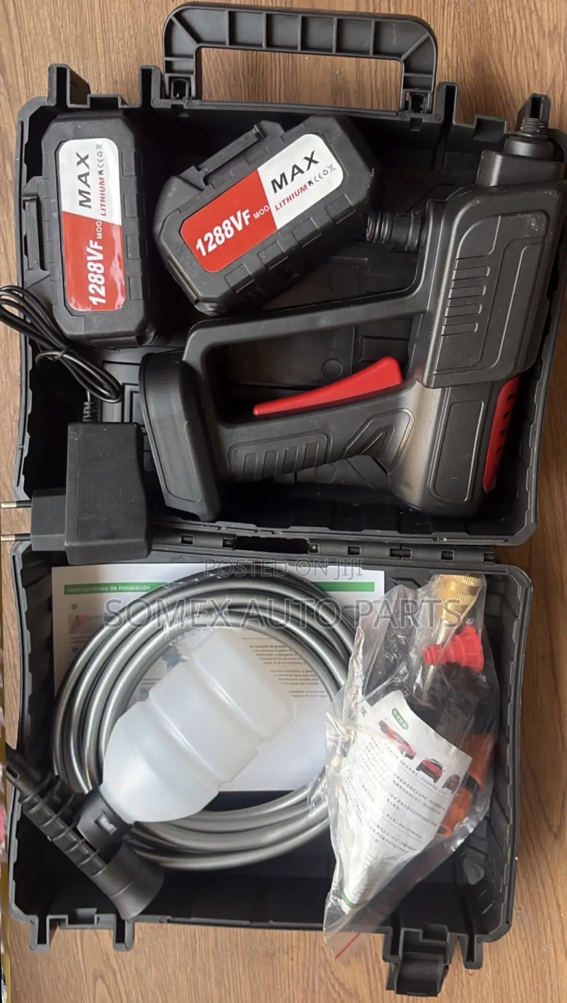 Generic Pressure Washer With Two Batteries