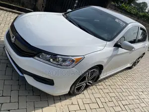Honda Accord Sport 4dr Sedan FWD (2.4L 4cyl 2A) 2016 White