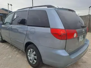 Toyota Sienna 2006 Gray