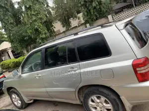 Toyota Highlander 2004 Silver