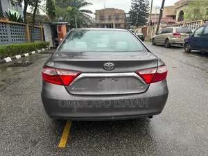 Toyota Camry 2016 Gray