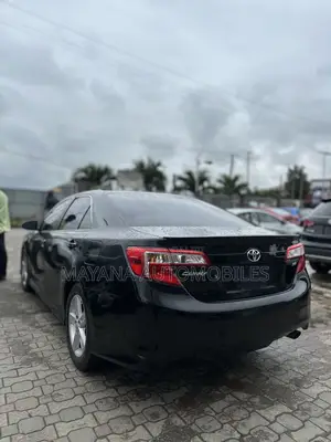 Toyota Camry SE 4dr Sedan (2.5L 4cyl 6A) 2013 Black