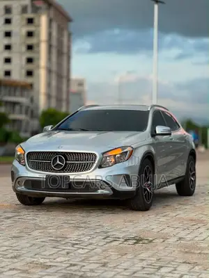 Mercedes-Benz GLA 250 2016 Silver